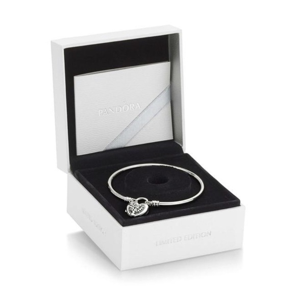 PANDORA Flourishing Hearts Bangle Bracelet New - Picture 5 of 8